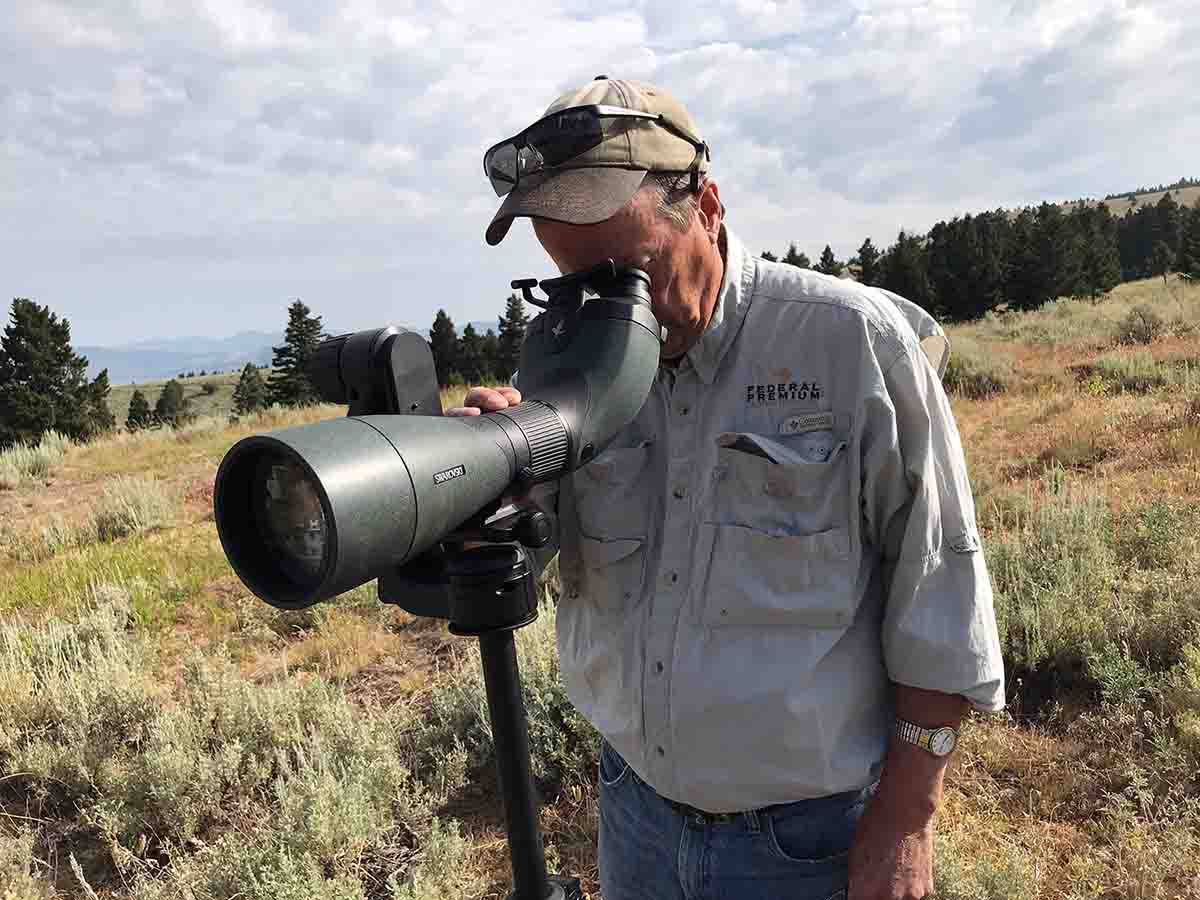The BTX 35x 95mm spotting scope allows using both eyes, thereby reducing eye strain during long days in the field or at the range.